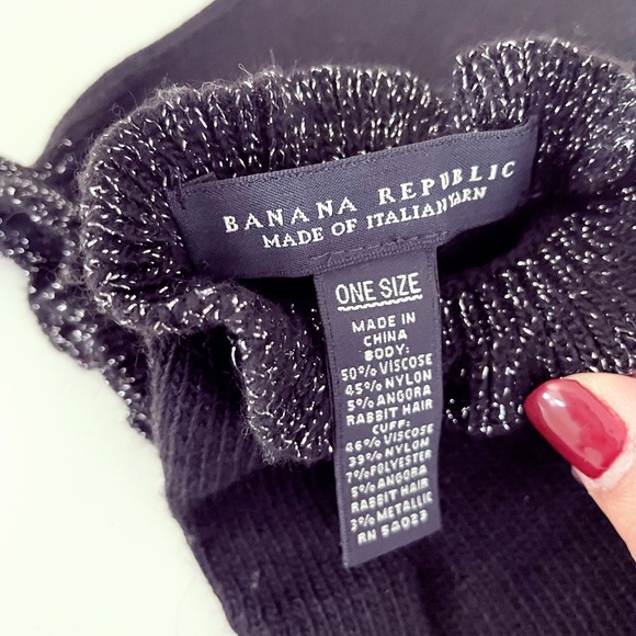 Banana Republic Black Knit Gloves (Made of Italian Yarn) - Picture 5 of 5